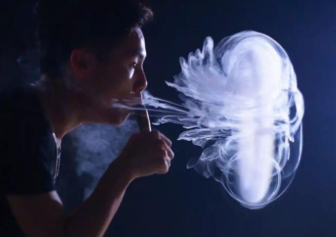 为什么电子烟一抽就会咳嗽？