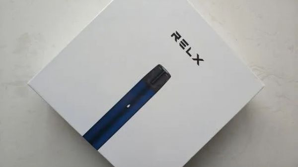 relx悦刻一代电子烟套装里面有什么？有哪些颜色选择？