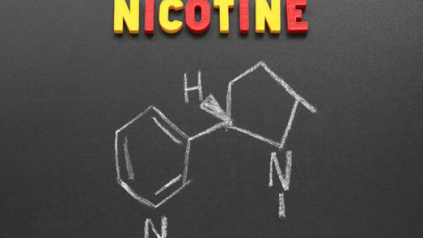 电子烟烟油都含尼古丁吗？